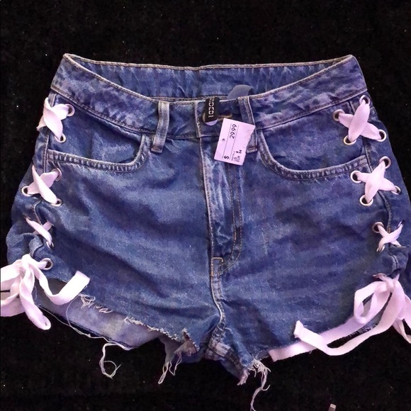 H&M Pants - Jean shorts😍